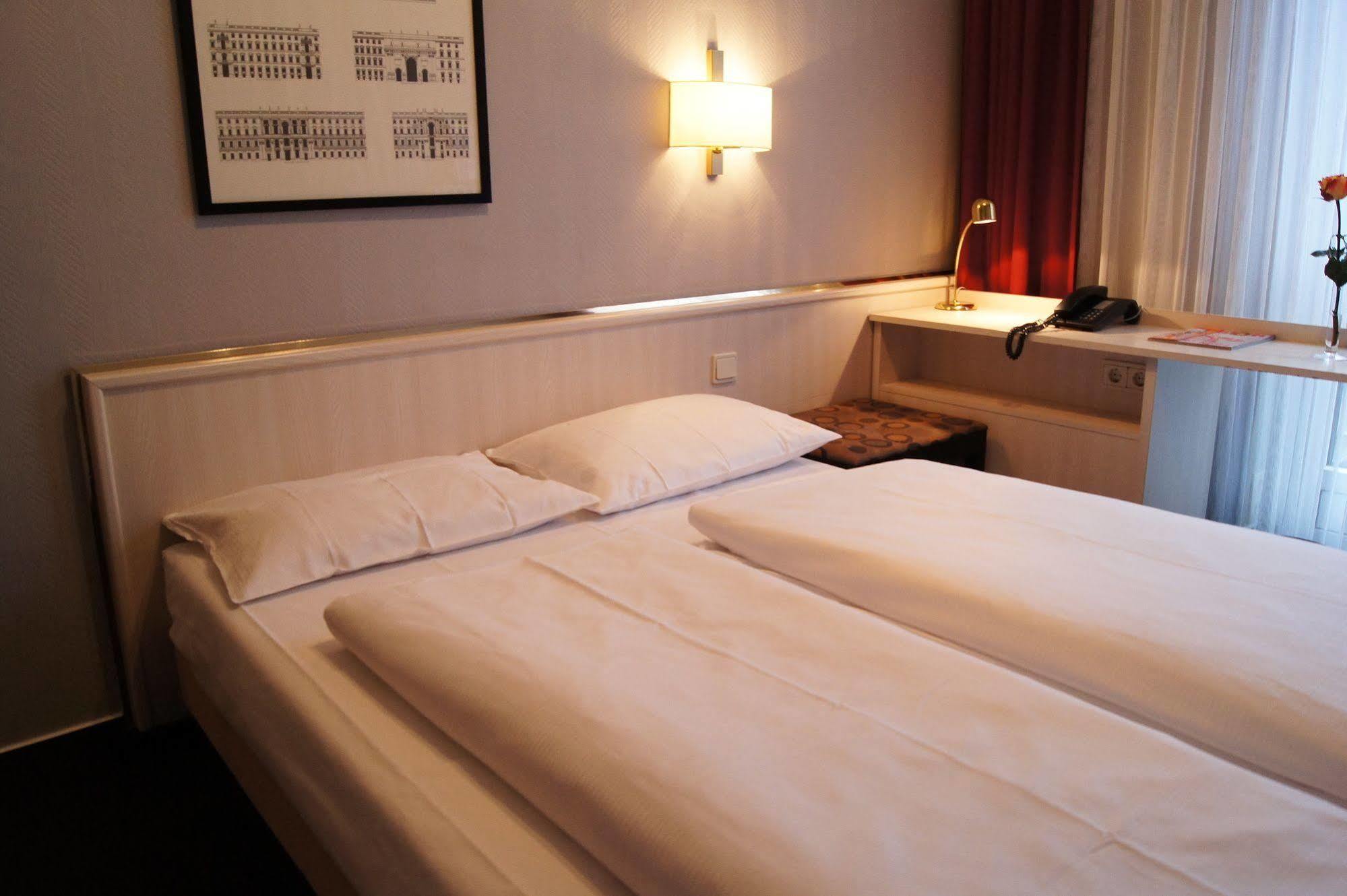 Berlin Plaza Hotel Am Kurfuerstendamm 외부 사진